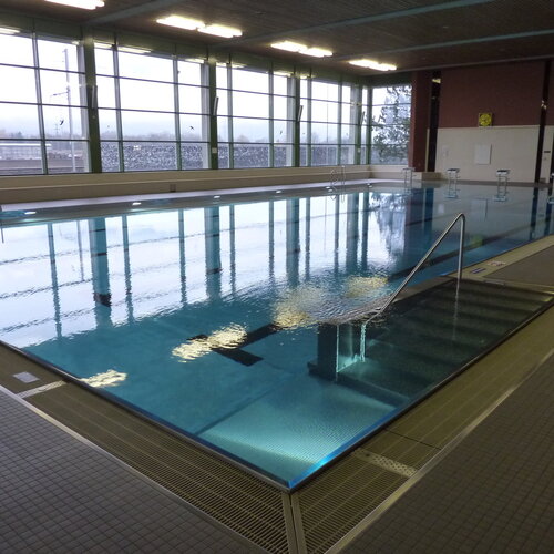 Hallenbad Flös